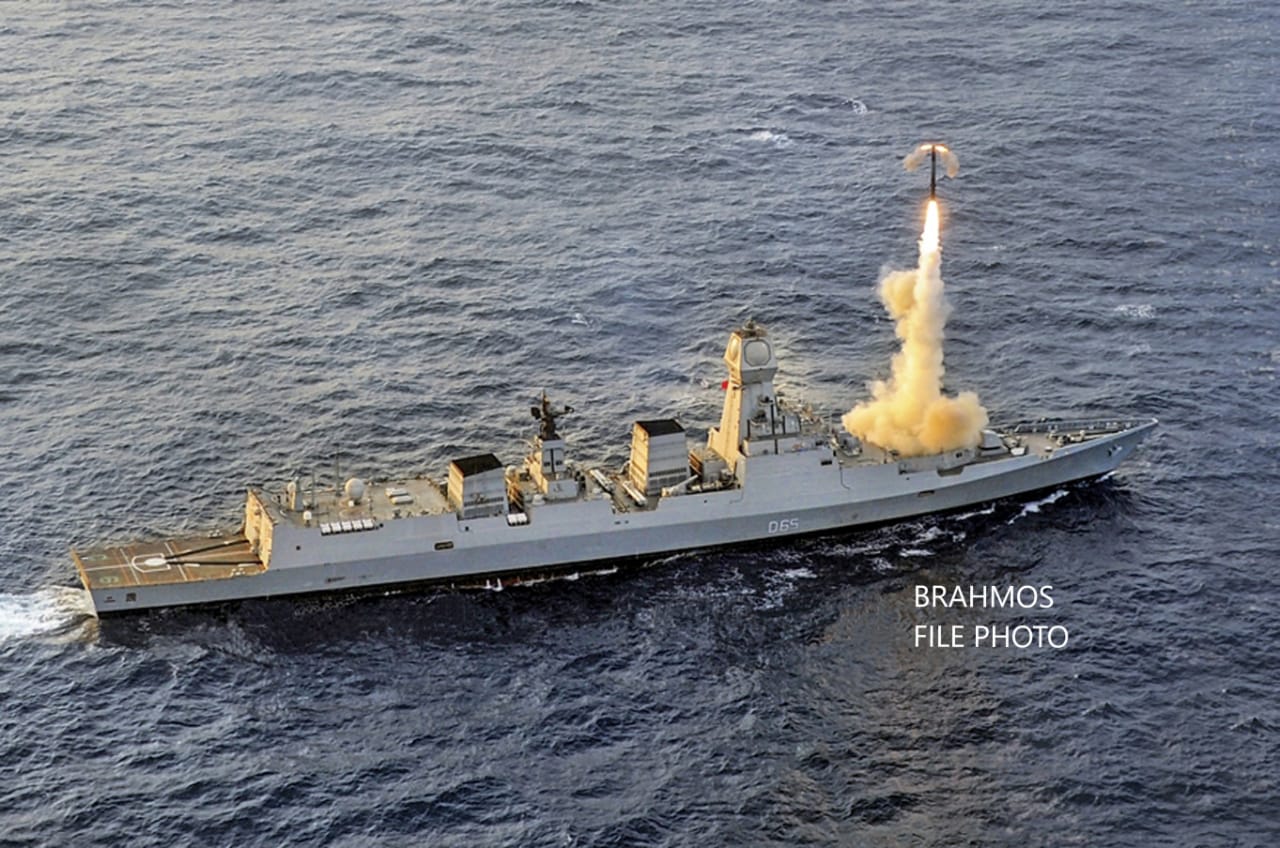 BrahMos Supersonic Cruise Missile Successfully Test Fired from Indian Navy&rsquo;s Stealth Destroyer, INS Chennai